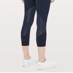 Lululemon pace rival crop size 10